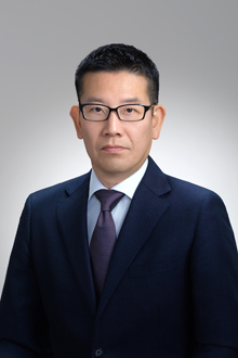 代表取締役社長 兼 最高経営責任者（CEO）、最高執行責任者（COO） 堀越 裕史